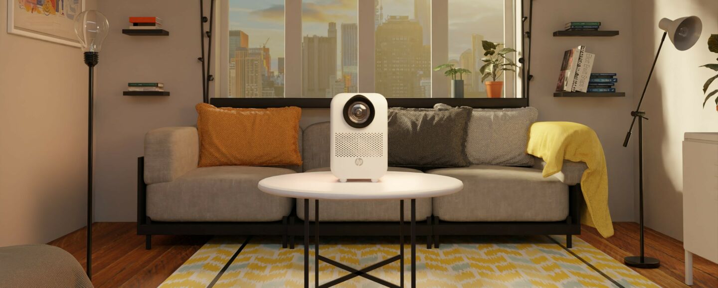 HP Projektor CC180W auf einem Tisch im RaumGO Europe