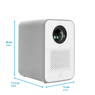 Projektor HP CC500 Front rechte Seite mit Abmessungen/GO Europe