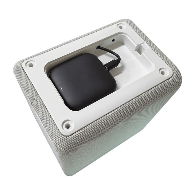 Projektor HP CC500 mit TV-Stick auf Unterseite/GO Europe